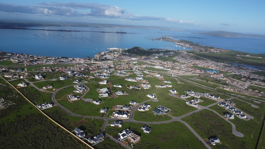 4 Bedroom Property for Sale in Hoogland Western Cape